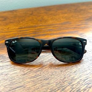 Men’s Ray Ban Wayfarer Sunglasses